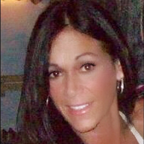 Meet your Posher, Ela - Picture 1 of 1